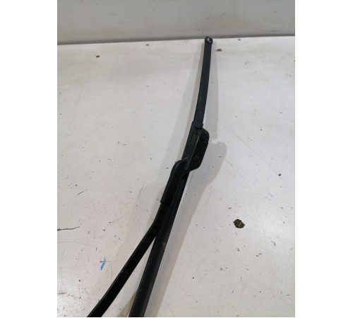 Поводок стеклоочистителя правый, пассажирский