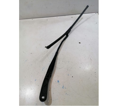 Поводок стеклоочистителя правый, пассажирский