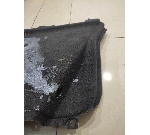 Боковая облицовка багажника(правая)