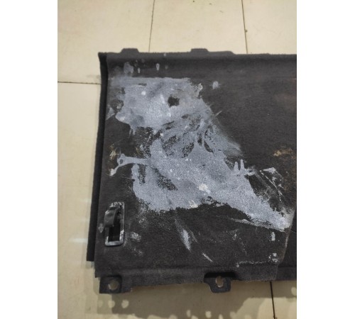 Боковая облицовка багажника(правая)