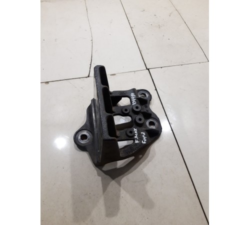 Кронштейн нижний задний усилитель переднего крыла