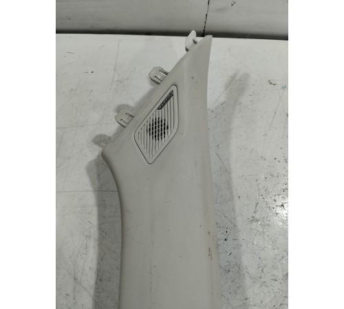 Обшивка стойки лобового стекла правая с динамиком