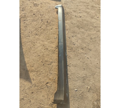 Накладка порога правая