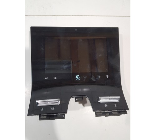 Панель управления климат-контролем