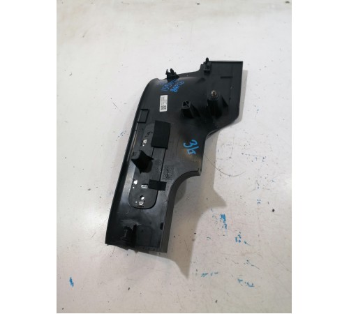 Накладка на порог левая задняя