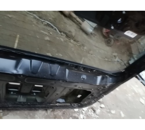 Дверь багажника со стеклом 