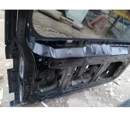 Дверь багажника со стеклом 