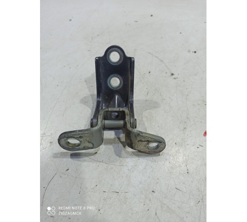 Петля двери(задняя правая нижняя)