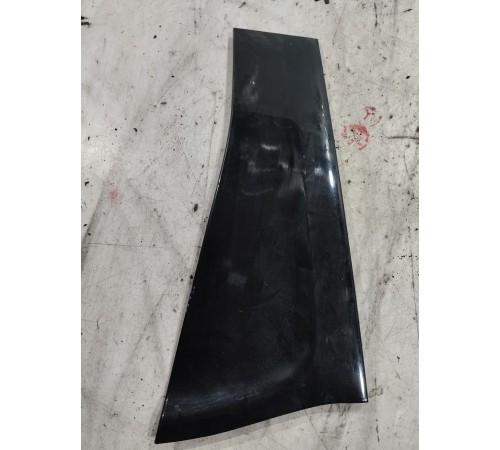 Накладка двери (задняя левая наружная) 