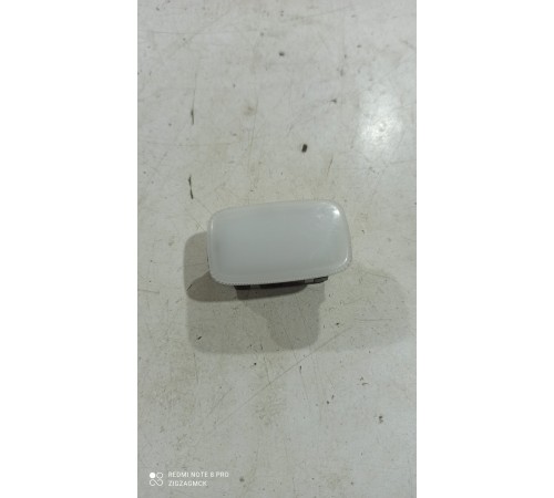 Плафон внутреннего освещения салона