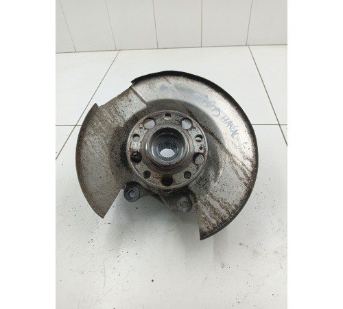 Кулак поворотный задний левый