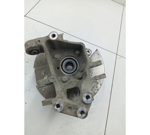 Кулак поворотный задний левый