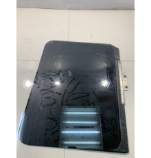 Стекло двери (заднее, левое)