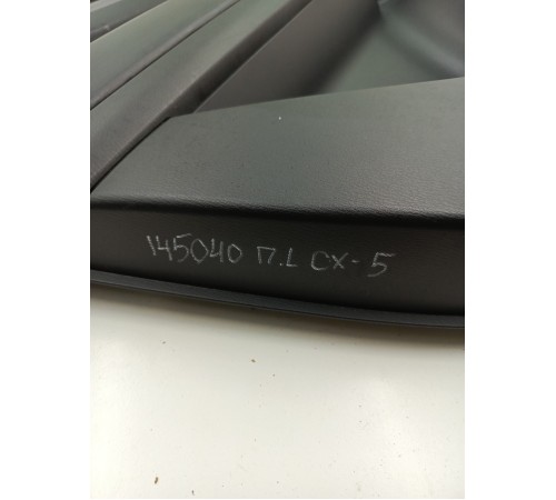 Обшивка двери передняя левая