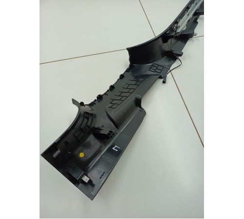 Накладка порога передняя правая