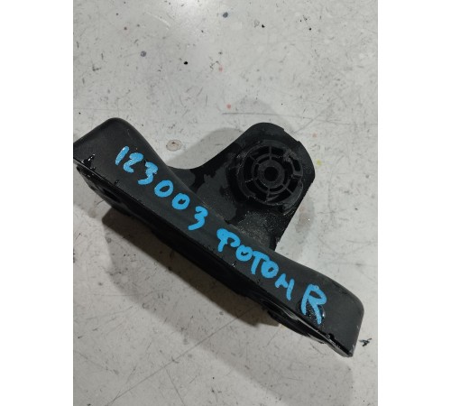 Кронштейн крепление зеркала правый