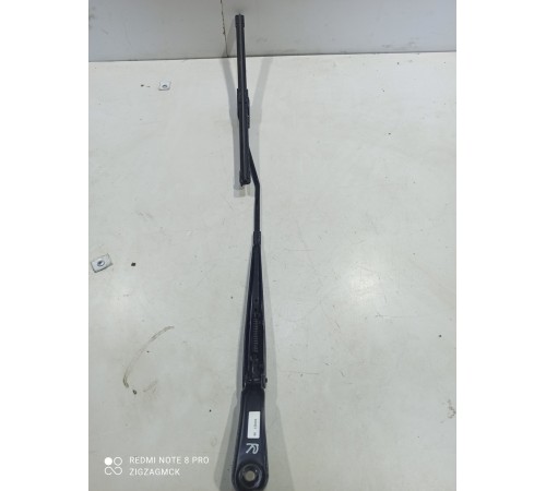 Поводок стеклоочистителя(правый)