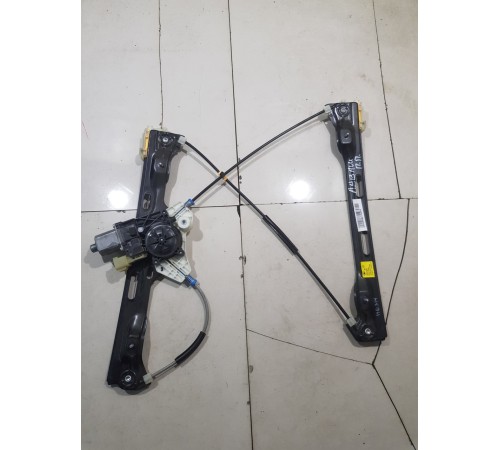 Стеклоподъемник передний правый в сборе