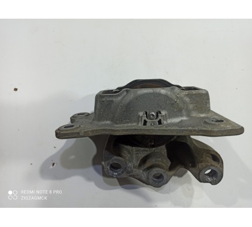 Подушка крепления двигателя