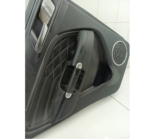 Обшивка двери задняя левая