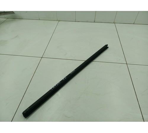 Уплотнитель стекла задний левый внутренний