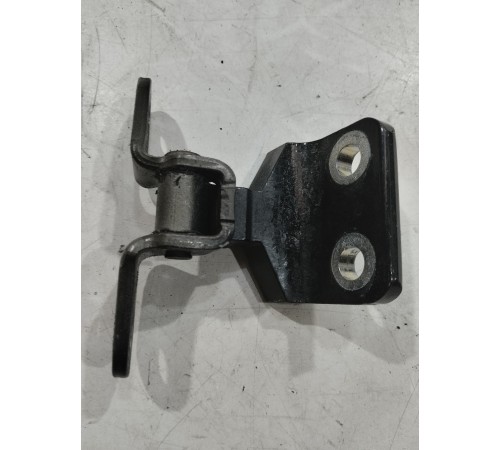 Петля двери(задняя правая верхняя)