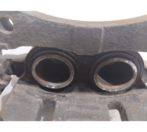 суппорт тормозной передний левый