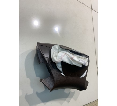 Подушка безопасности водителя