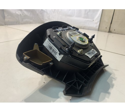 Подушка безопасности водителя