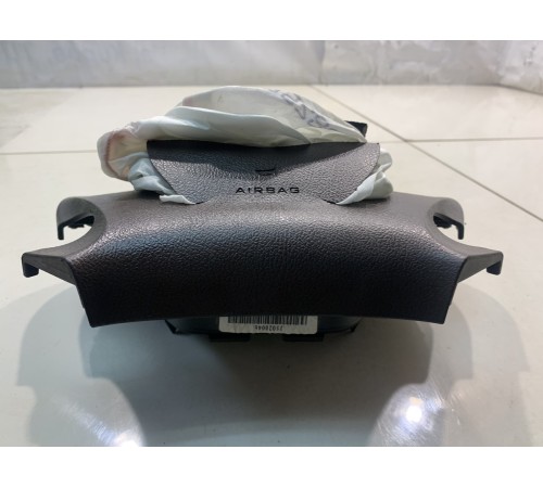 Подушка безопасности водителя