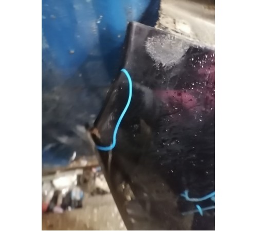 Крыло переднее правое