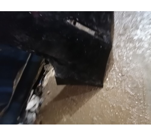 Крыло переднее правое