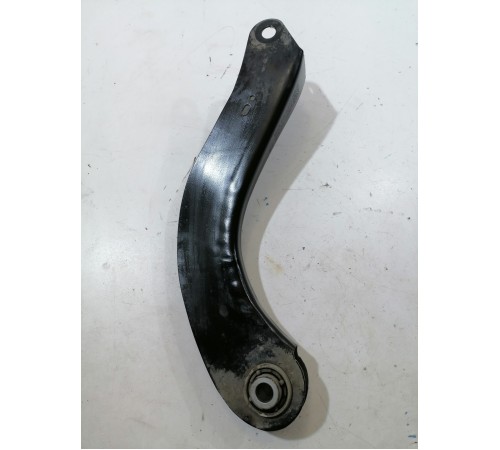 Рычаг задний правый верхний