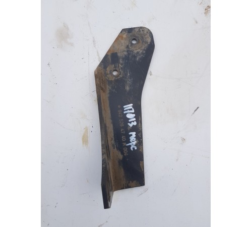 Кронштейн корпуса воздушного фильтра