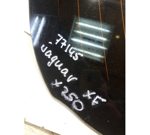 Стекло заднее