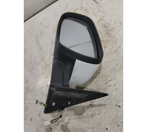 Зеркало заднего вида боковое левое