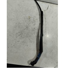 Поводок стеклоочестителя левый