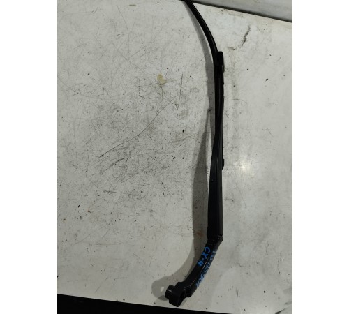 Поводок стеклоочестителя левый