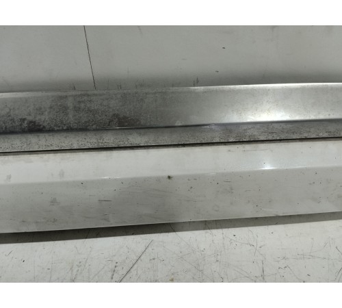 Накладка двери передняя правая