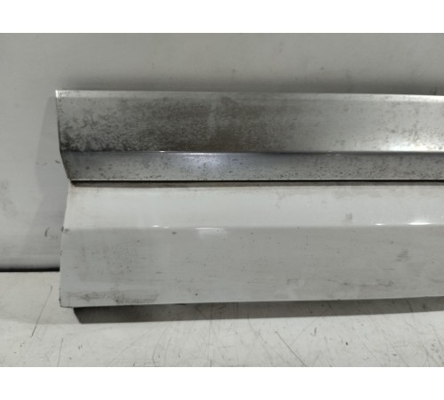 Накладка двери передняя правая