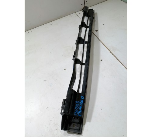 Решетка переднего бампера нижняя