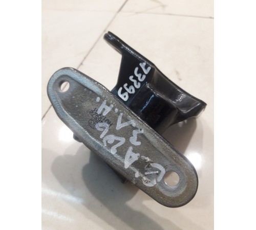 Петля двери (задняя, левая, нижняя)