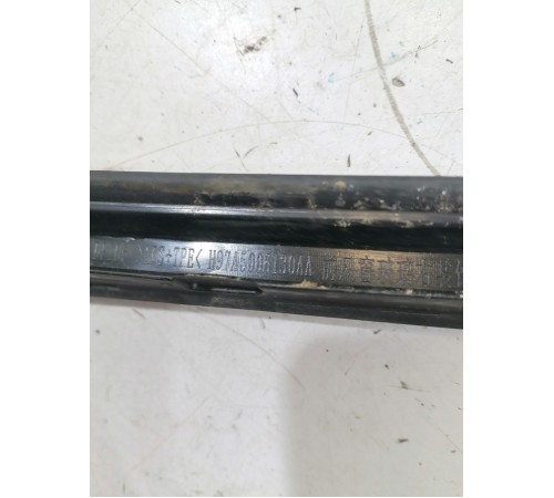 Молдинг лобового стекла правый