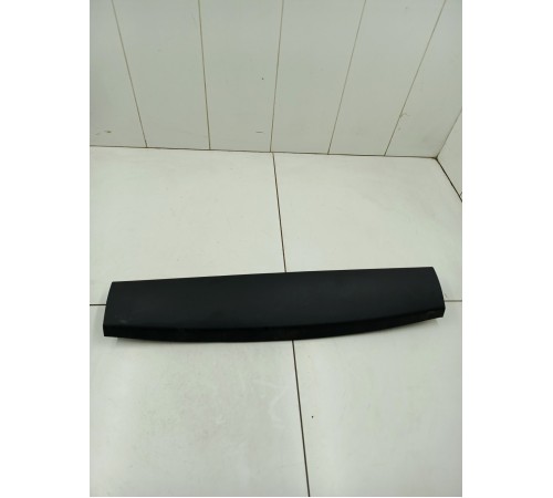 Обшивка двери крышки багажника