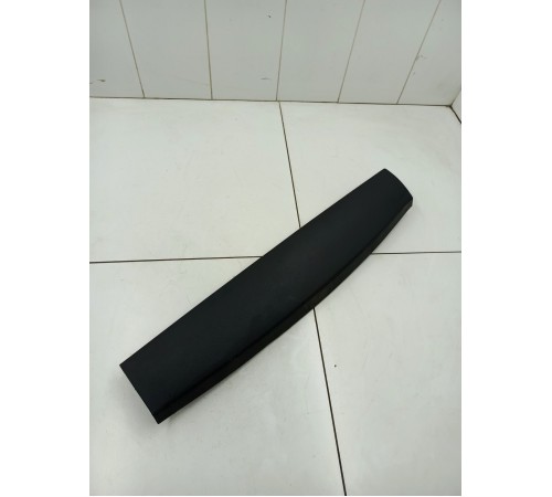 Обшивка двери крышки багажника