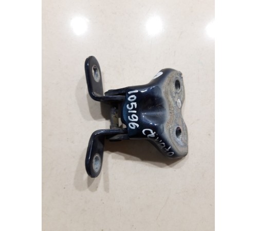 Петля двери(передняя левая нижняя)