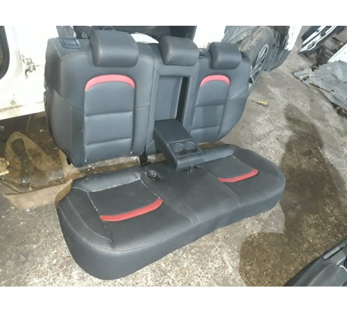 Сиденье (заднее)