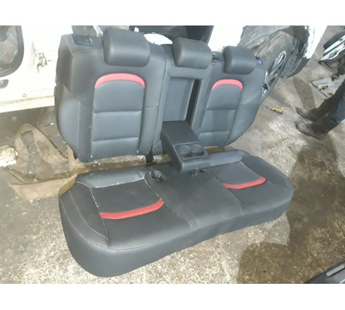 Сиденье (заднее)