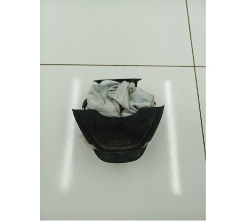 Подушка безопасности водителя