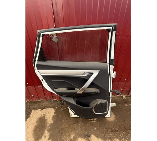 Дверь задняя левая